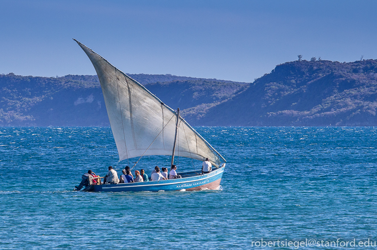 pirogue - emerald sea